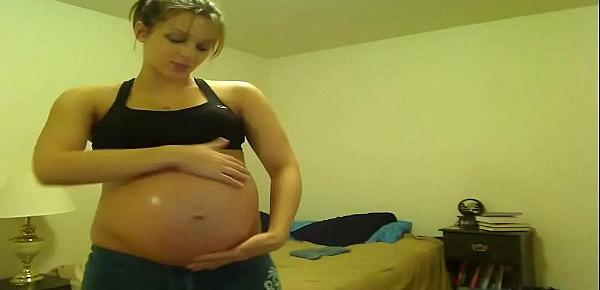  Pregnnt Tori Taylor Blue Shorts